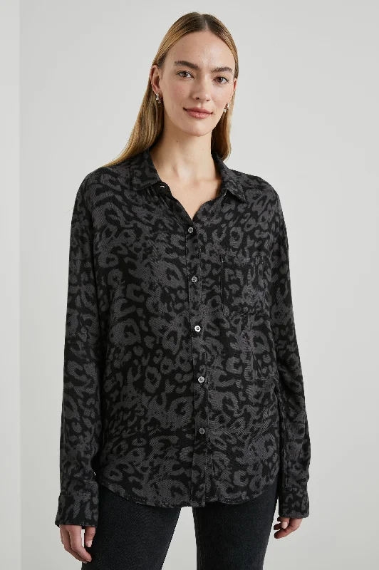 HUNTER SHIRT - DIFFUSED CHARCOAL 
CHEETAH